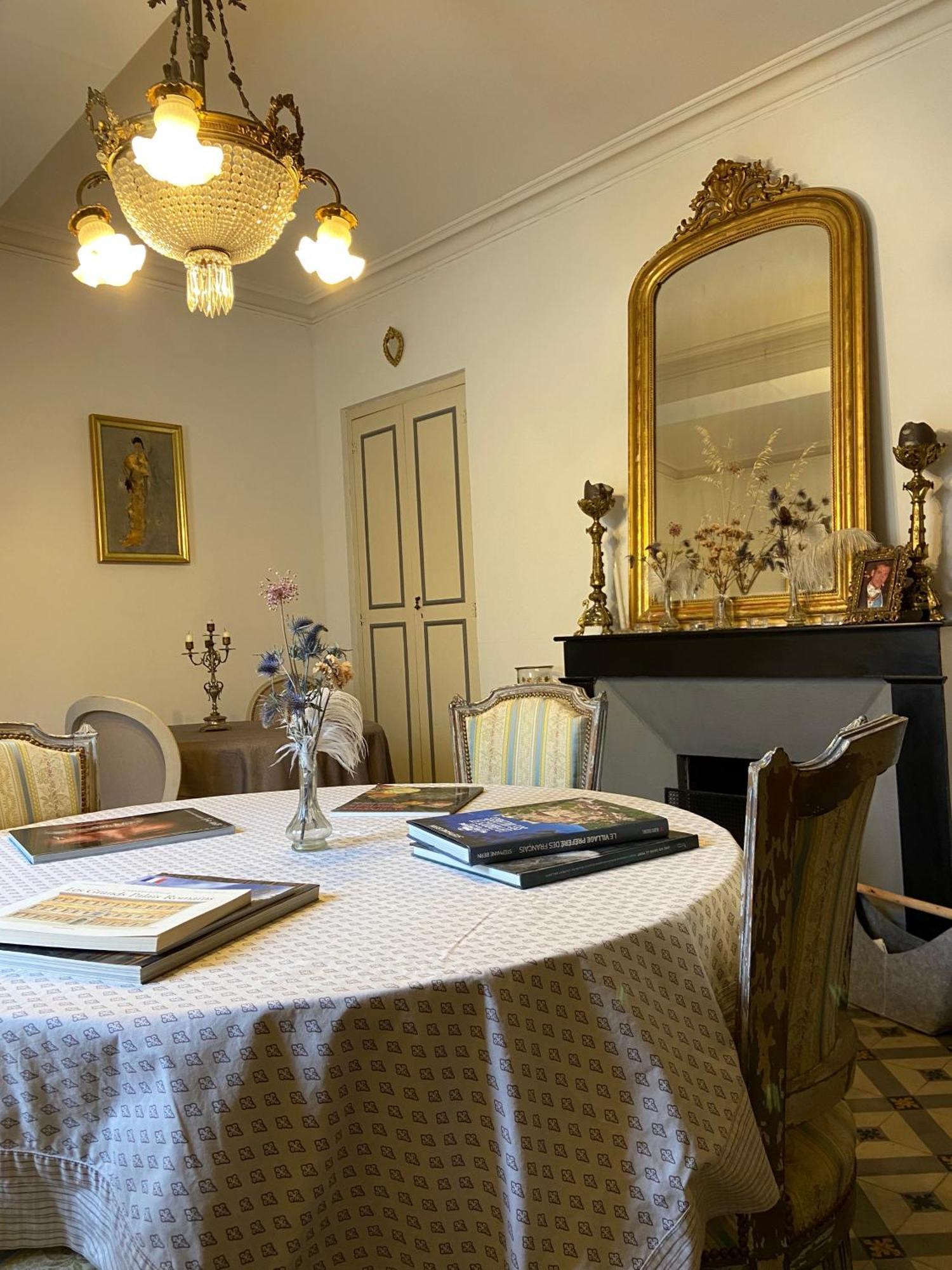 Maison 1823 - Suites De Charme A Garons Εξωτερικό φωτογραφία